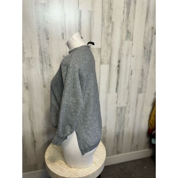 Chelsea & Theodore sweater - Picture 4 of 5